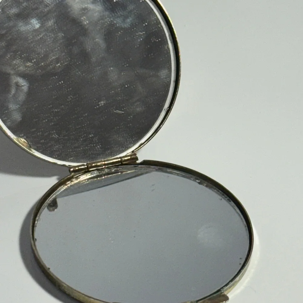 Vintage Japanese Pagoda Mount Fuji Cherry Blossom Round Compact Mirror Used‎